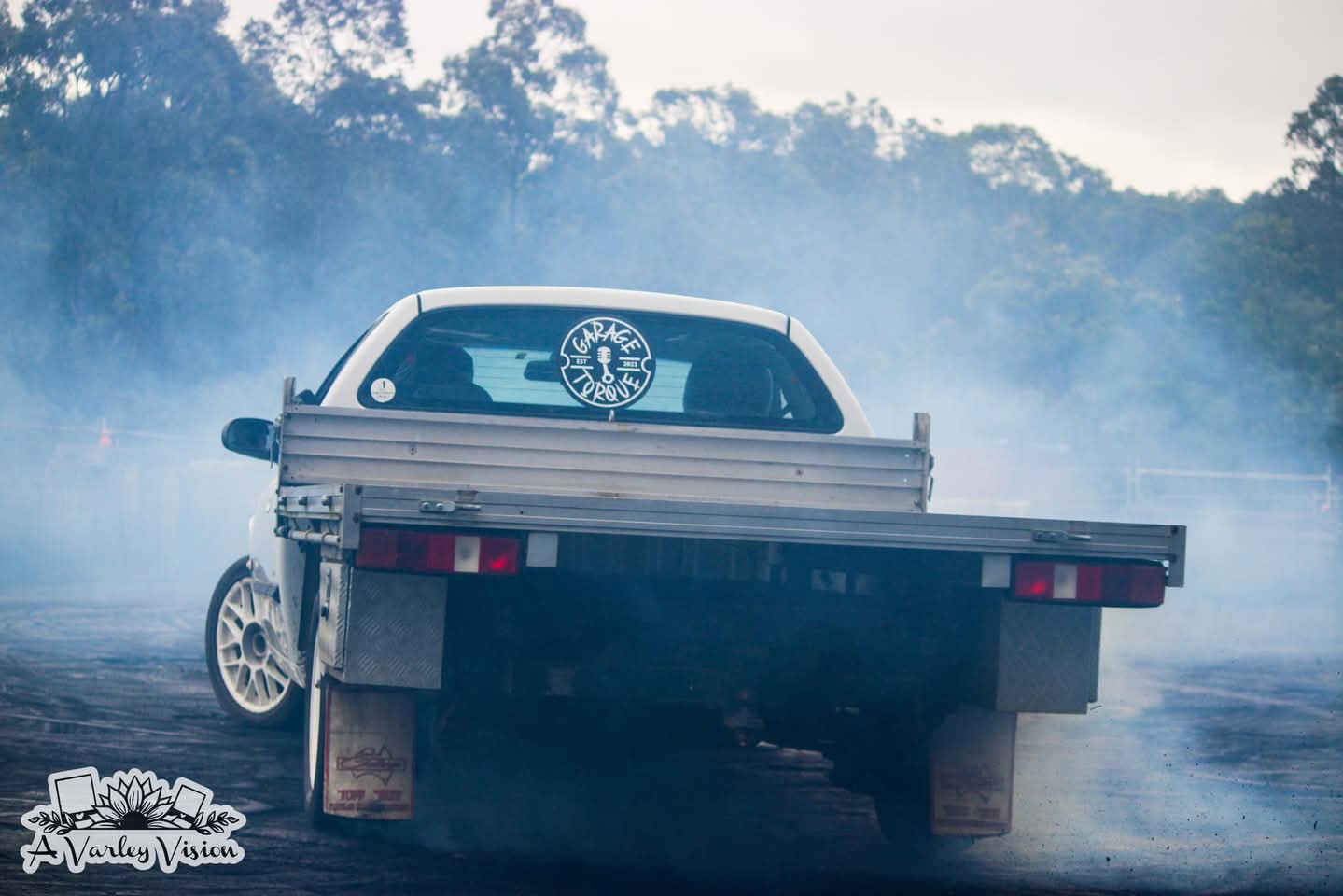 GT LOGO STICKER - Large Circle 300mm